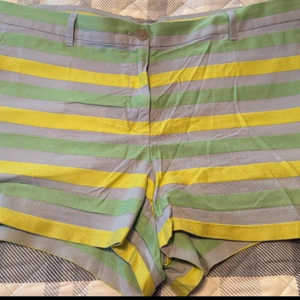 GAP shorts 16 stretch good shape